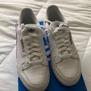 Adidas women tennis shoes